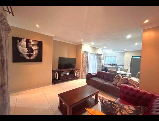 2 BEDROOM TOWNHOUSE FOR SALE IN MEER EN SEE